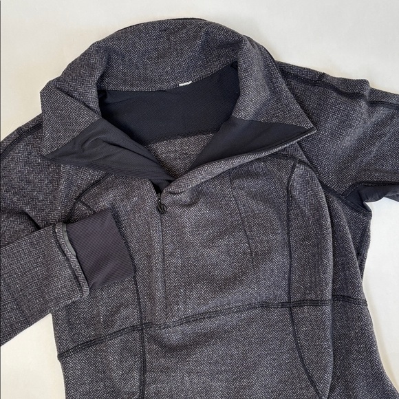 lululemon athletica Jackets & Blazers - Lululemon Gray Black Herringbone 1/2 Zip Pullover Running Jacket Women’s Size 6